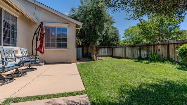 1892 Parkside Way, Oakdale, CA 95361