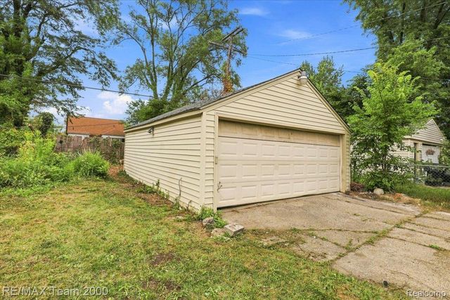 15455 Mapleridge Street, Detroit, MI 48205