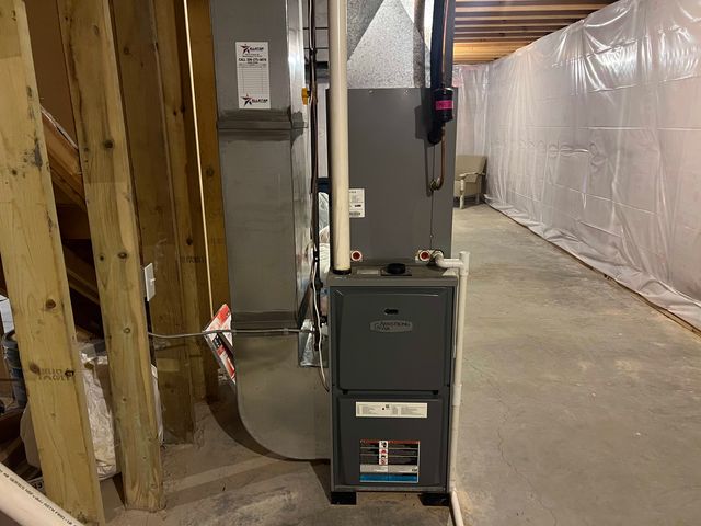 3 Megan Court, Bloomington, IL 61705