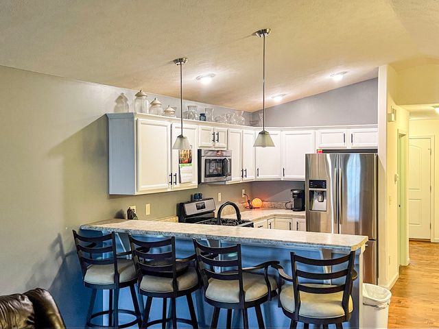 3 Megan Court, Bloomington, IL 61705