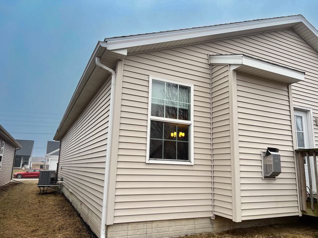 3 Megan Court, Bloomington, IL 61705