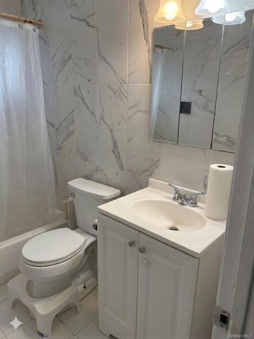 26 Quebec Road S 2, Island Park, NY 11558