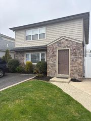 26 Quebec Road S 2, Island Park, NY 11558