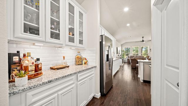 9239 White Tail Drive, Conroe, TX 77303