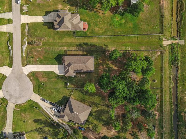 9239 White Tail Drive, Conroe, TX 77303