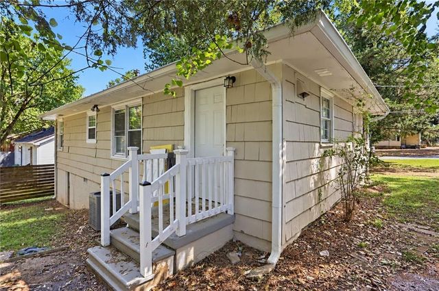 2922 Dale Place, Decatur, GA 30032