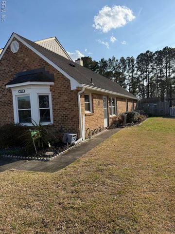 460 San Roman DR, Chesapeake, VA 23322