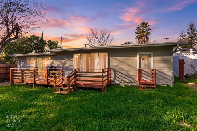 3838 Circle Dr, Loomis, CA 95650