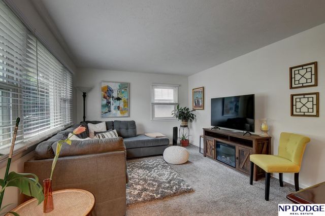 5408 N 45th Avenue, Omaha, NE 68104