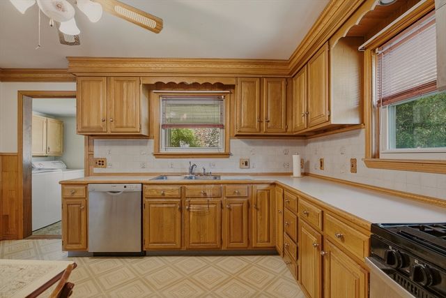 1443 Bedford St, Fall River, MA 02723