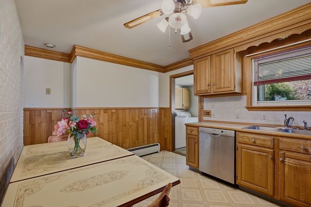 1443 Bedford St, Fall River, MA 02723