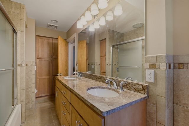 1443 Bedford St, Fall River, MA 02723