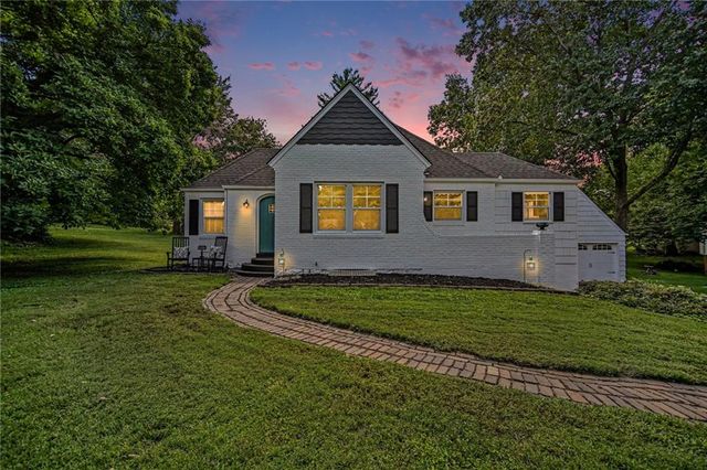 209 NW 83rd Street, Kansas City, MO 64118