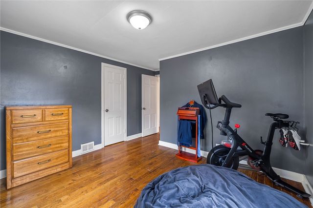 747 Fruithurst Dr, Mt Lebanon, PA 15228