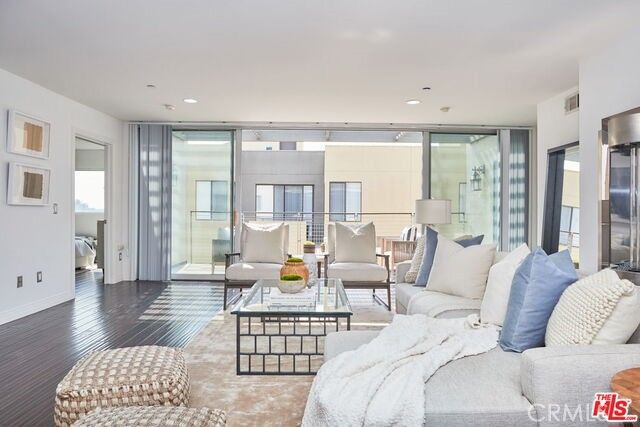 1544 7th 17, Santa Monica, CA 90401