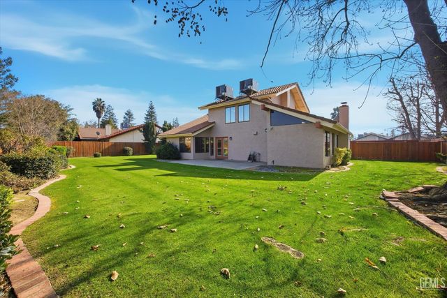 7016 Seapines Drive, Bakersfield, CA 93309