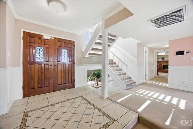 7016 Seapines Drive, Bakersfield, CA 93309