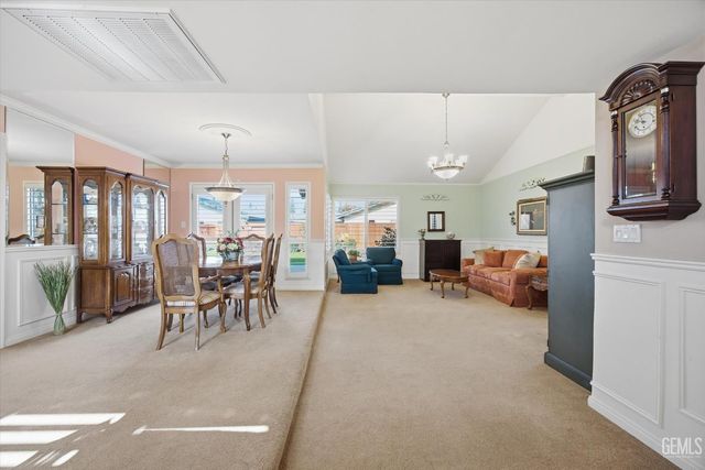 7016 Seapines Drive, Bakersfield, CA 93309