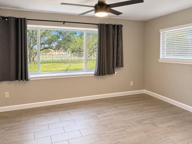 1103 County Road 281, Alvin, TX 77511