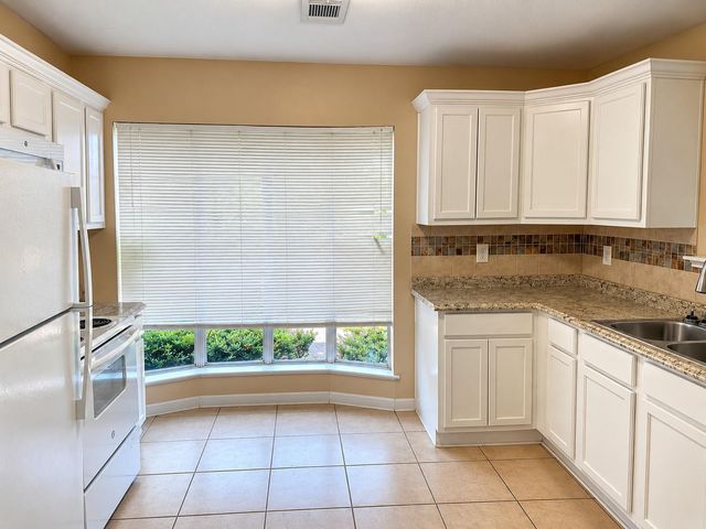 1103 County Road 281, Alvin, TX 77511