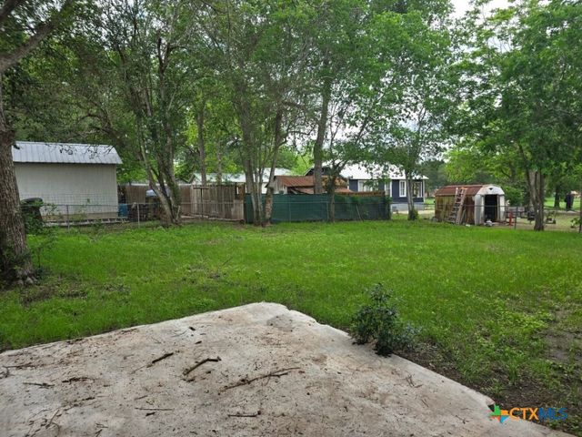 1219 Saint Michael Street, Gonzales, TX 78629