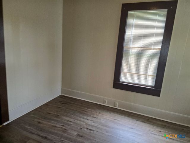 1219 Saint Michael Street, Gonzales, TX 78629