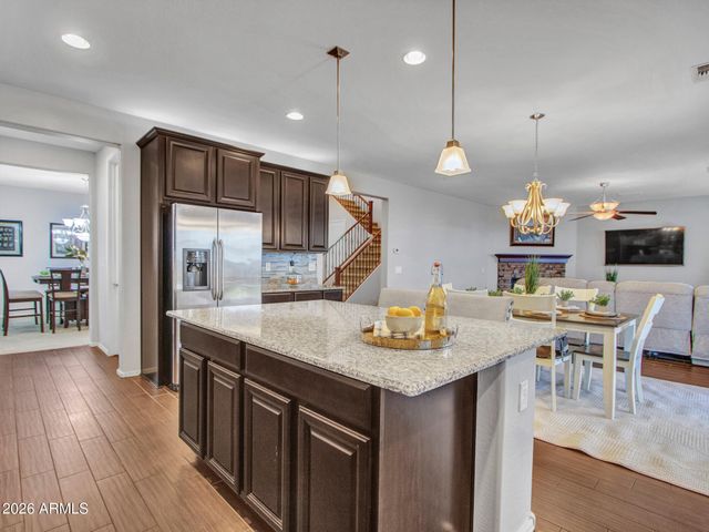 3715 W TERESA Drive, New River, AZ 85087