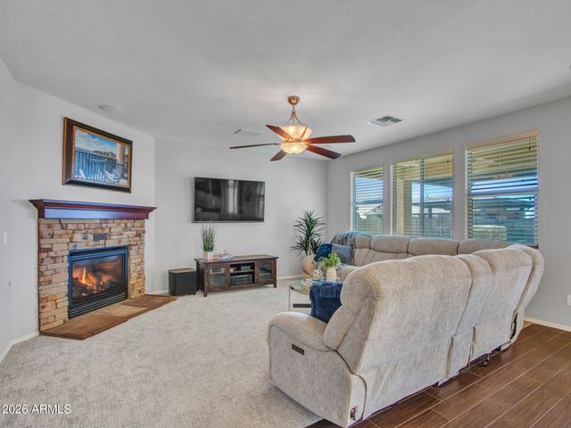 3715 W TERESA Drive, New River, AZ 85087