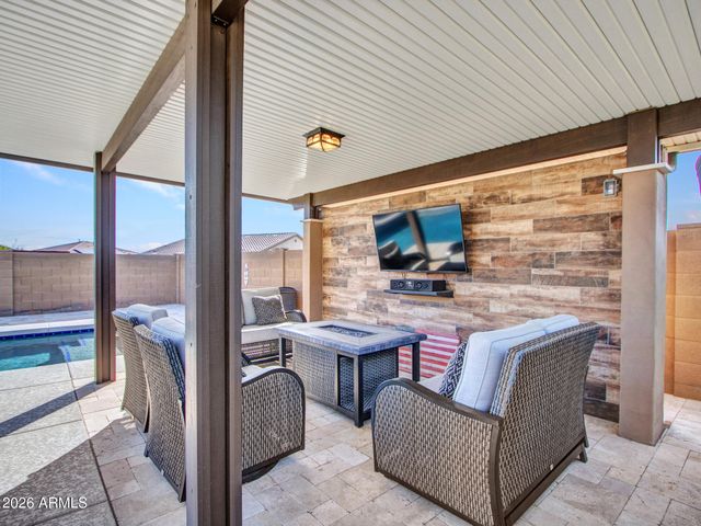 3715 W TERESA Drive, New River, AZ 85087