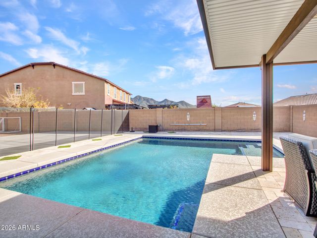 3715 W TERESA Drive, New River, AZ 85087