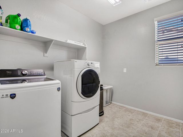 3715 W TERESA Drive, New River, AZ 85087