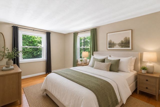 14 Raymond Rd, Chelmsford, MA 01824