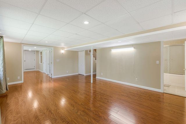 14 Raymond Rd, Chelmsford, MA 01824