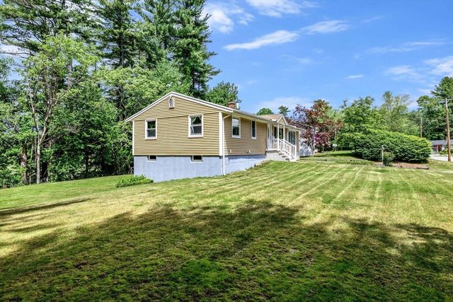 14 Raymond Rd, Chelmsford, MA 01824