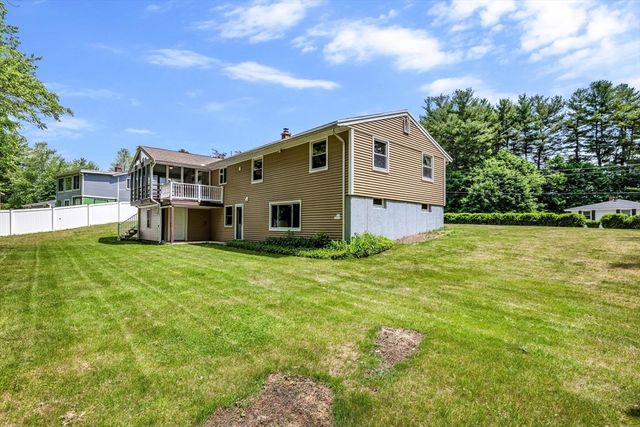 14 Raymond Rd, Chelmsford, MA 01824