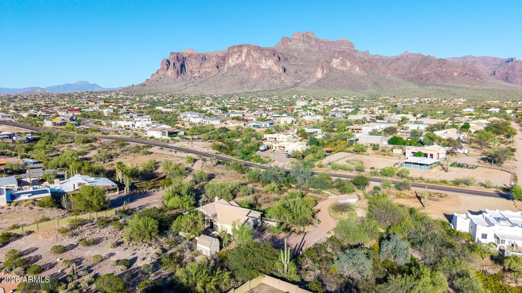Image 39 of property listing at 368 N MOUNTAIN VIEW Road, Apache Junction, AZ 85119