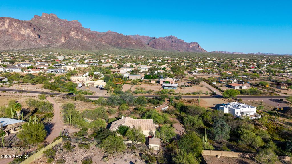 Image 40 of property listing at 368 N MOUNTAIN VIEW Road, Apache Junction, AZ 85119