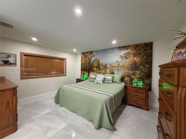 520 NW 46th Street, Deerfield Beach, FL 33064