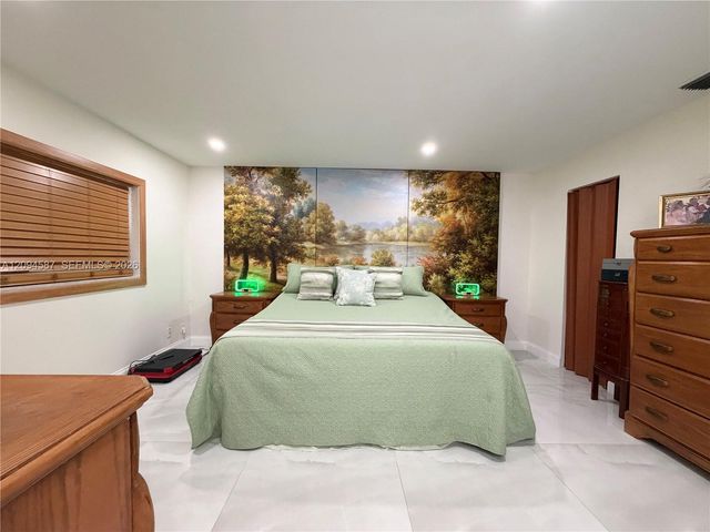 520 NW 46th Street, Deerfield Beach, FL 33064