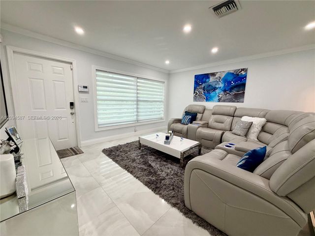 520 NW 46th Street, Deerfield Beach, FL 33064