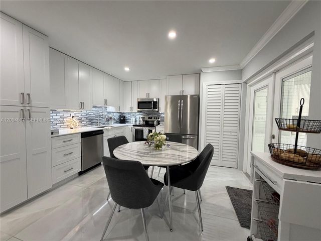 520 NW 46th Street, Deerfield Beach, FL 33064