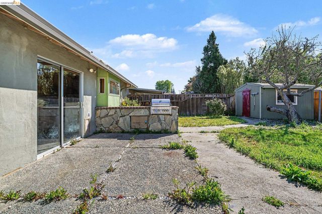 131 Hazel Dr, Pleasant Hill, CA 94523