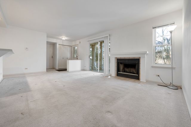 171 Old Oak Court W, Buffalo Grove, IL 60089