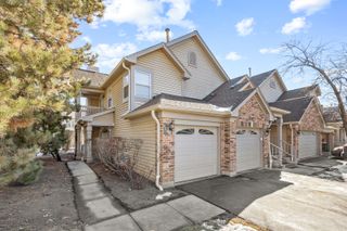 171 Old Oak Court W, Buffalo Grove, IL 60089