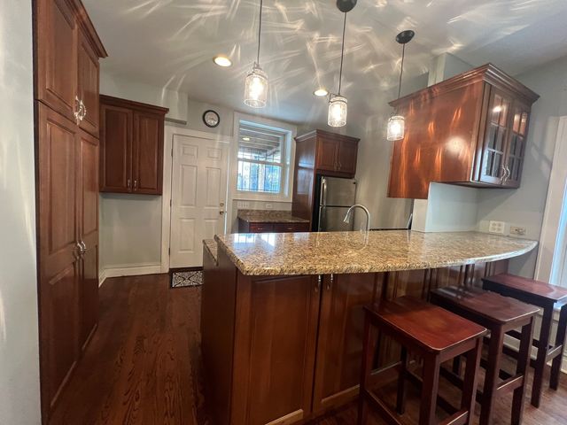 3528 N Reta Avenue 3, Chicago, IL 60657