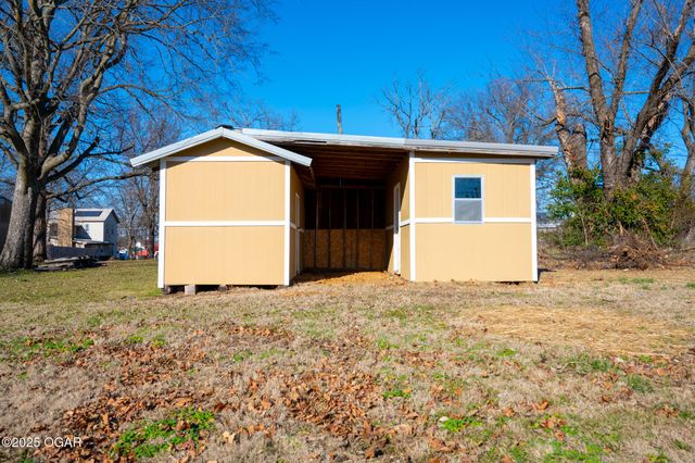 406 Maple Street, Greenfield, MO 65661