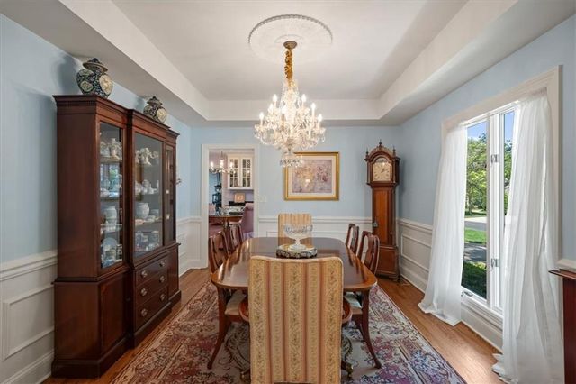 4 Le Mans Court, Prairie Village, KS 66208