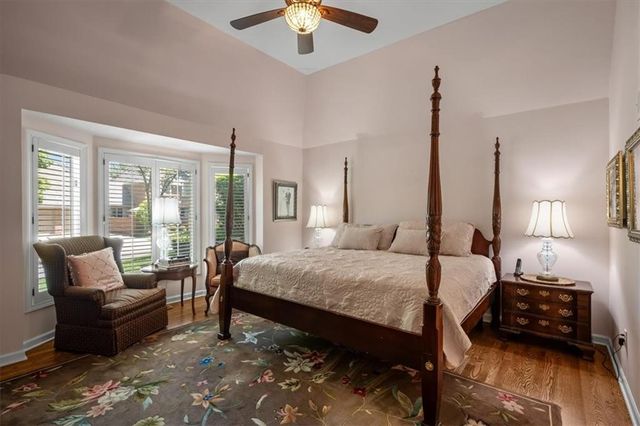 4 Le Mans Court, Prairie Village, KS 66208