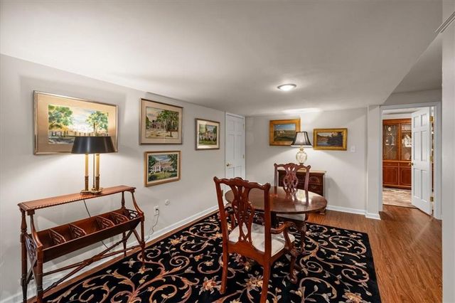 4 Le Mans Court, Prairie Village, KS 66208