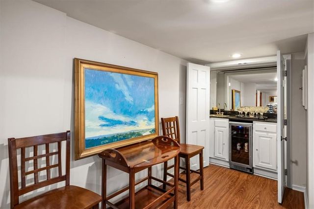 4 Le Mans Court, Prairie Village, KS 66208